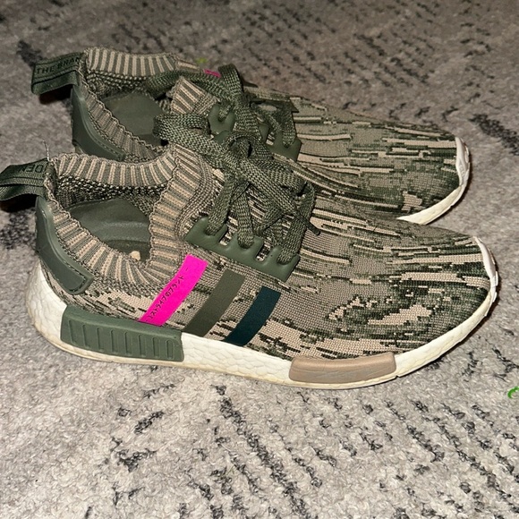 adidas NMD R1 Primeknit Green Glitch Camo 2017 Women’s Size 9 - Picture 1 of 6